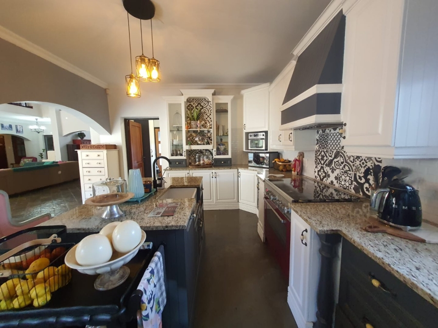 5 Bedroom Property for Sale in Vaalpark Free State